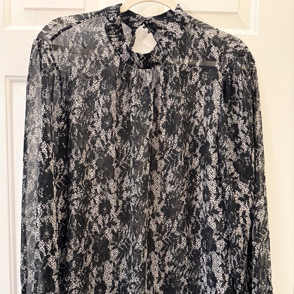 Who What Wear Black and White Patterned Blouse